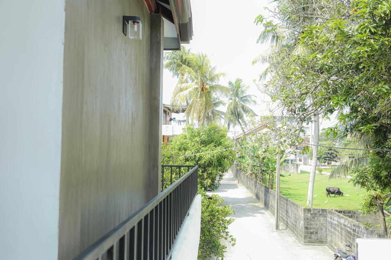 Star Canal Cottage Negombo Buitenkant foto