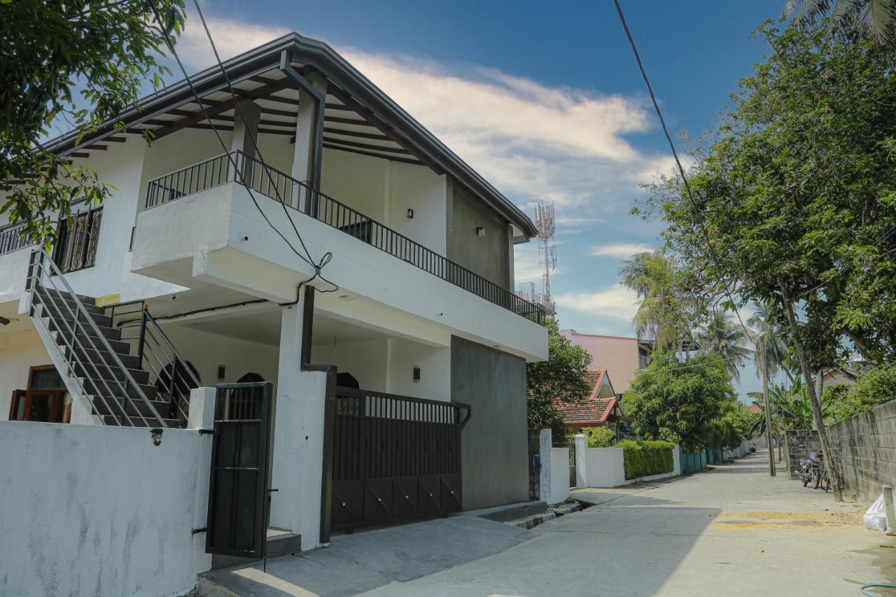 Star Canal Cottage Negombo Buitenkant foto