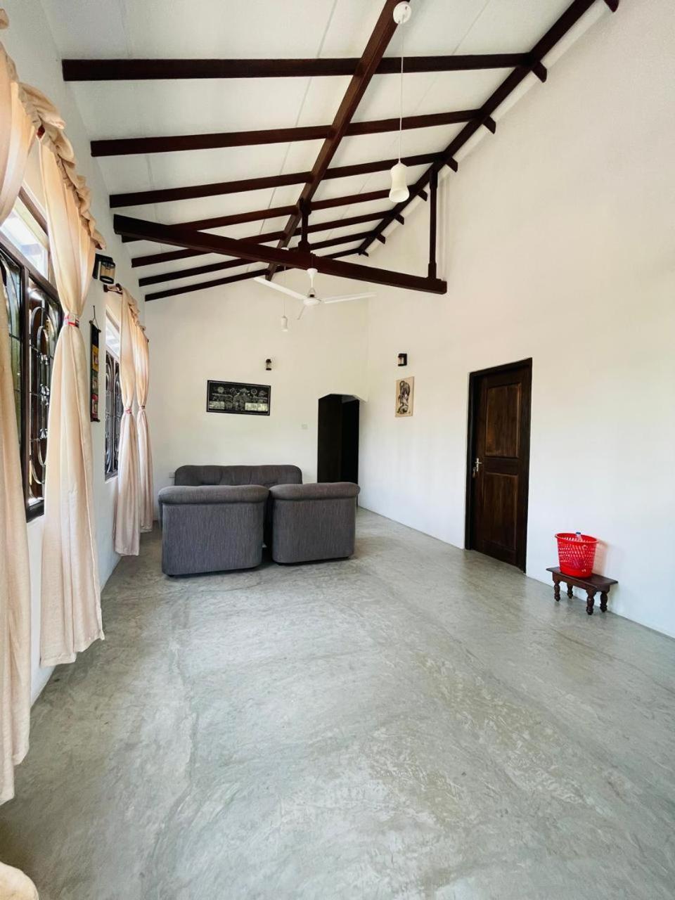 Star Canal Cottage Negombo Buitenkant foto